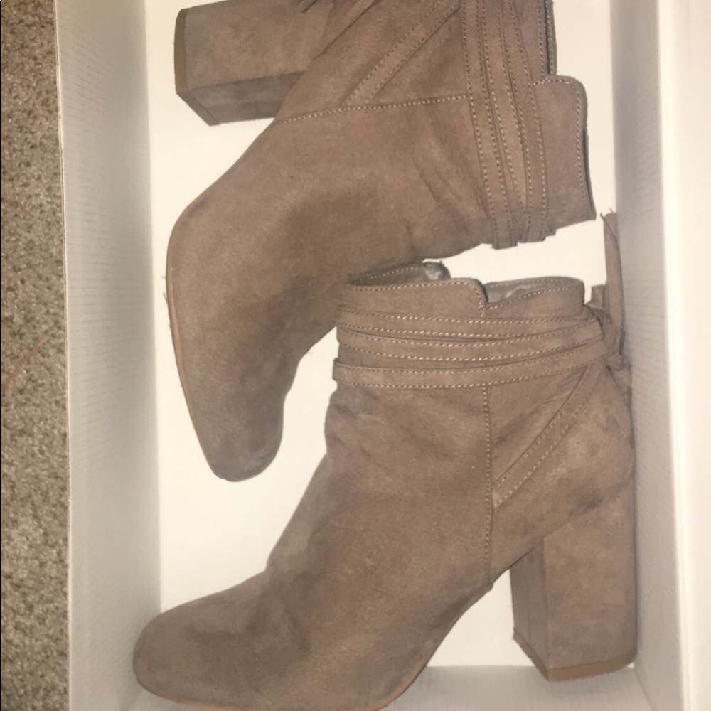 Bamboo Chunky Suede Ankle Boot